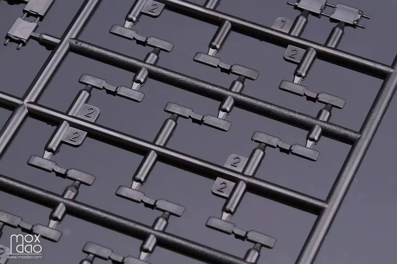 MENG出品的俄罗斯BMR-3M装甲扫雷车｜板件开盒