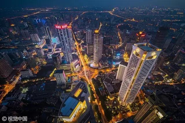 论代购是怎样炼成的!冲着这些商业街都要去走一遭的城市!