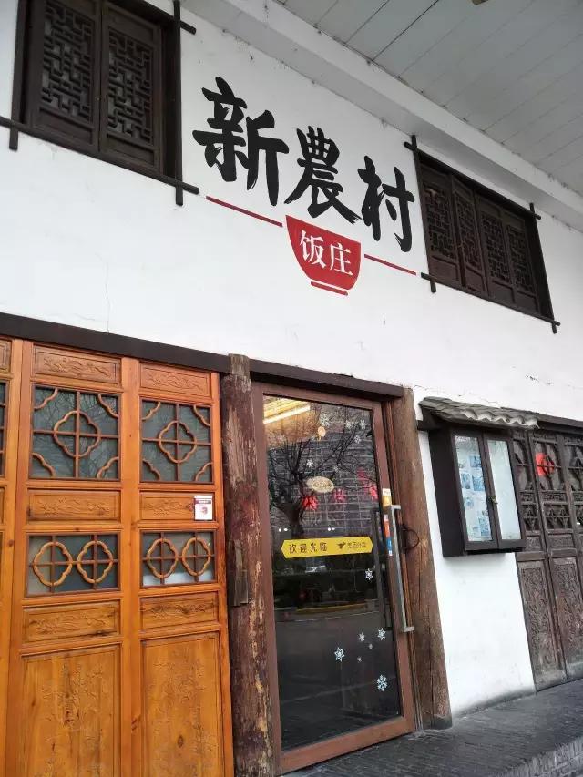 上海八万人体育场坐满人,上海八万人体育场改造前图片