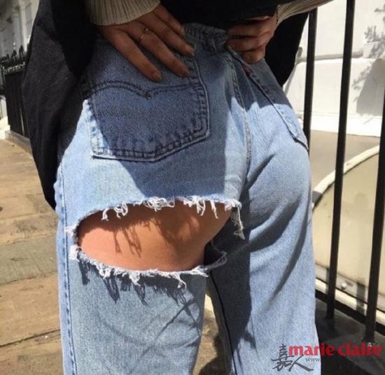 毫不费力的时髦感只需一条牛仔裤,想穿修身一点但不紧身的裤子