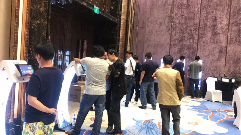 共享4G福利艾酷4G大屏新品于昆明发布