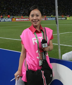 由贾秀全怼女记者想到的两大女记！李响米卢零距离，陆幽宫外孕