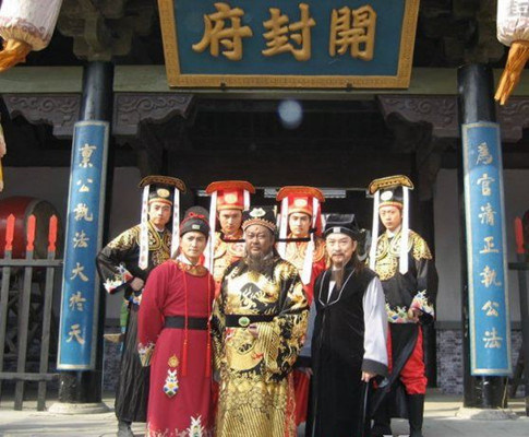 这个“黑面人”，才是“人民的名义”的真正代表！