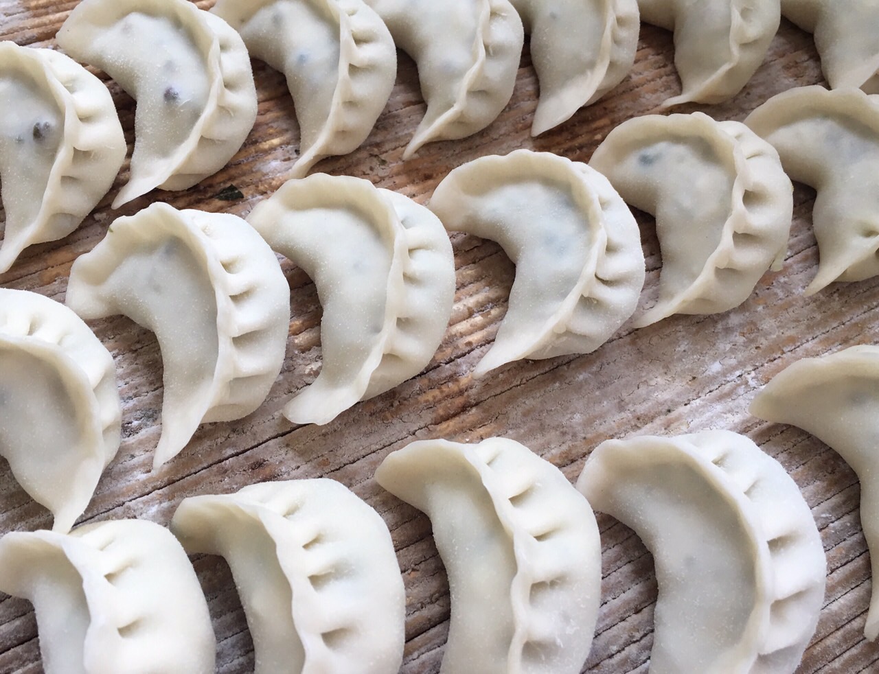 槐花怎么蒸着吃,槐花能吃吗可以做成什么吃