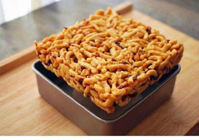 沙琪玛怎么做出来硬硬的,自己在家做的沙琪玛怎么那么硬呢