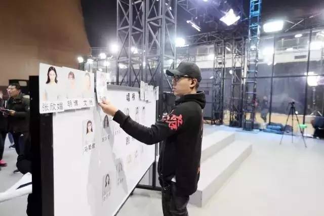 中国好舌头华少去哪了,中国好舌头华少原视频