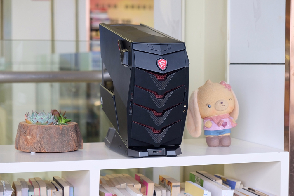 是谁？重新定义电竞主机，全面实测：宙斯盾3/Aegis3