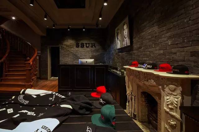 现在潮人去哪里买衣服便宜,潮人衣服哪里拿货便宜一点