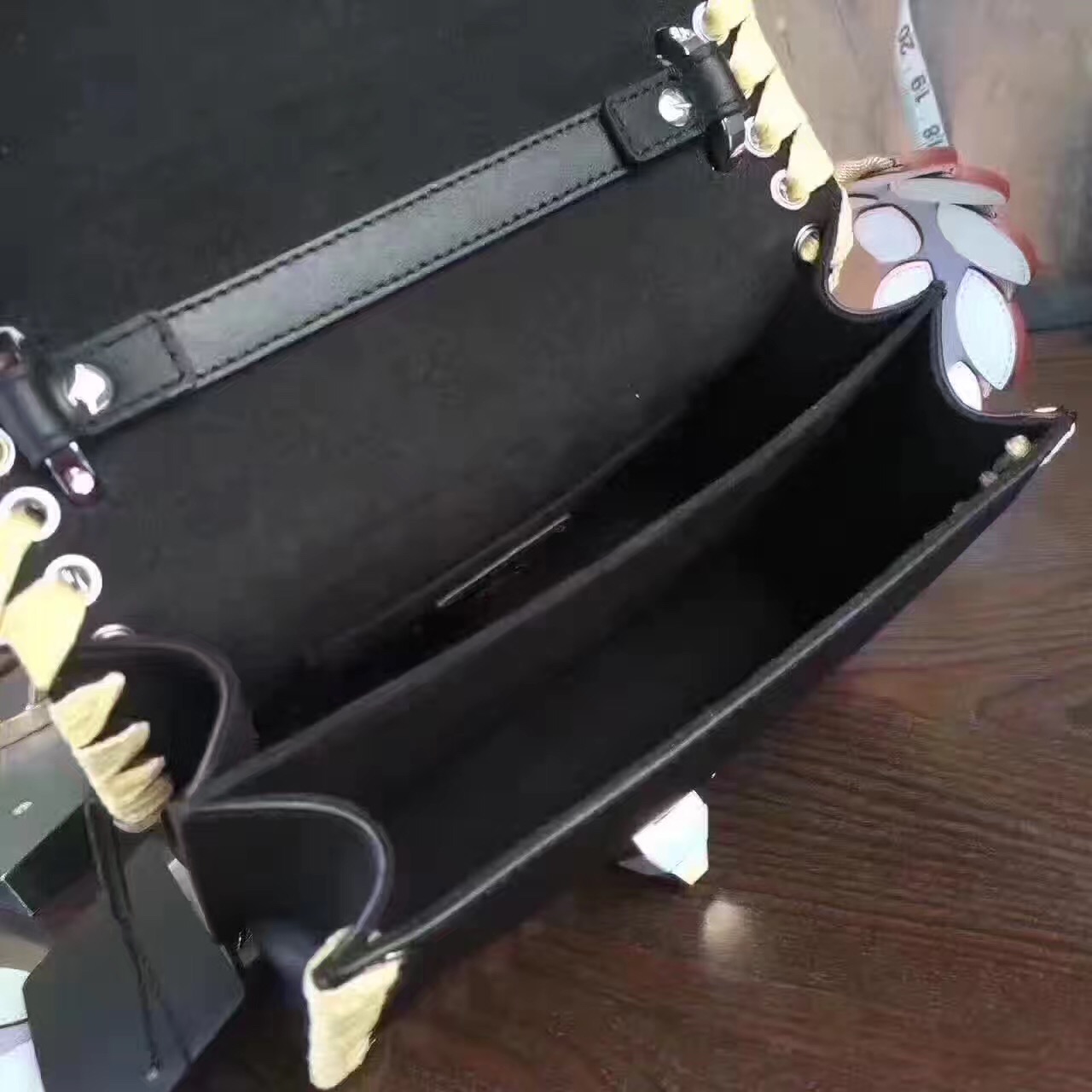 fendi包包最新款,fendi包的经典款