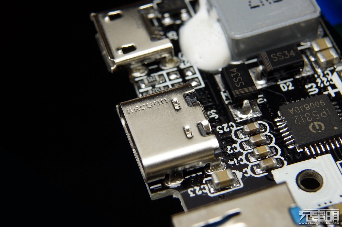 台电20000毫安快充充电宝测评,台电大屏数显18w双向快充充电宝