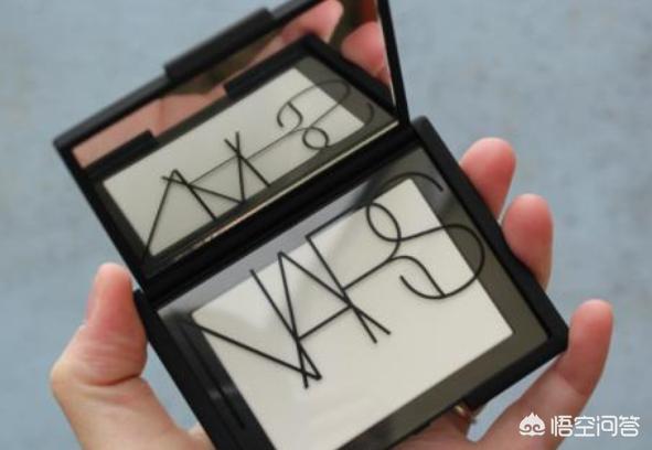 哪款定妆喷雾好用夏天不脱妆,干皮不易脱妆的定妆喷雾