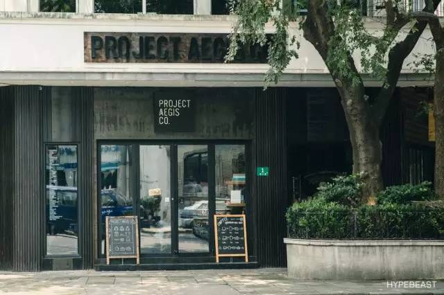 别网购了，花一天到实体店逛逛丨逃离连锁店计划