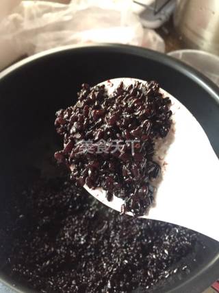 第四届烘焙大赛暨是爱吃节紫米奶酪包