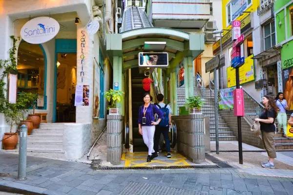 再一次香港｜带着老妈去看花花世界，佐敦觅食，中环闲逛，维港夜游，探索迪士尼的童话天地！