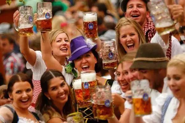 外地人有福了!是谁整理的这本青岛玩乐指南?我要奖励他!