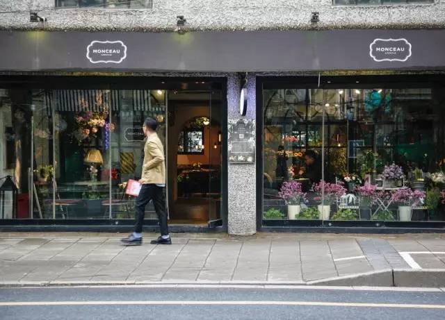 别网购了，花一天到实体店逛逛丨逃离连锁店计划