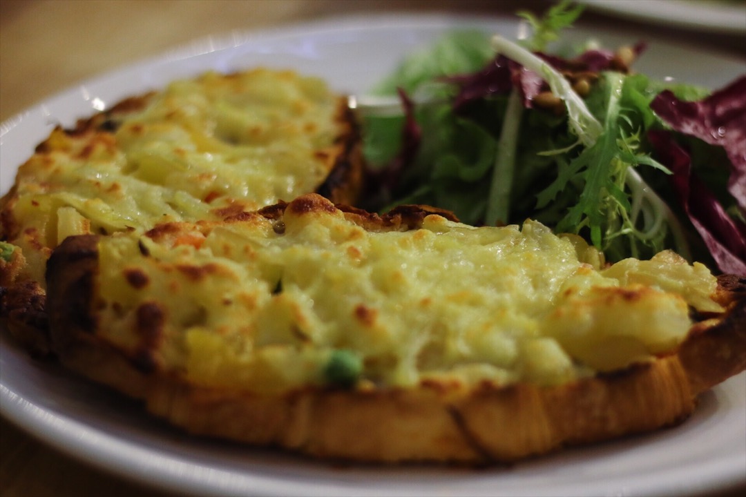 BLUFISH|他在天津造了这座蓝色的饕餮城堡,只为把青梅竹马的她从巴黎追回来