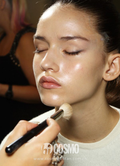 适合爆痘皮肤的面霜,各个年龄段适合的面霜