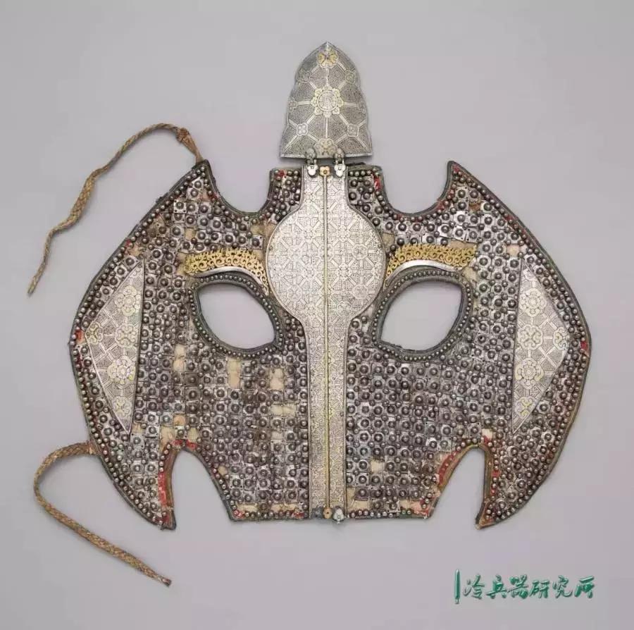 *藏西**宗教活动最特殊的祭品:传统盔甲、马铠和*器武**