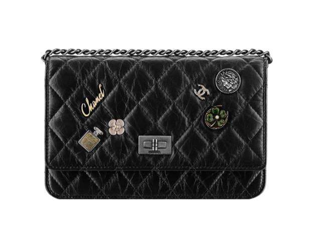 香奈儿凉鞋女塑料一万多,香奈儿凉鞋女款2022新款爆款