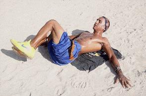 彭于晏腹肌怎么练的,彭于晏身材的正确练法