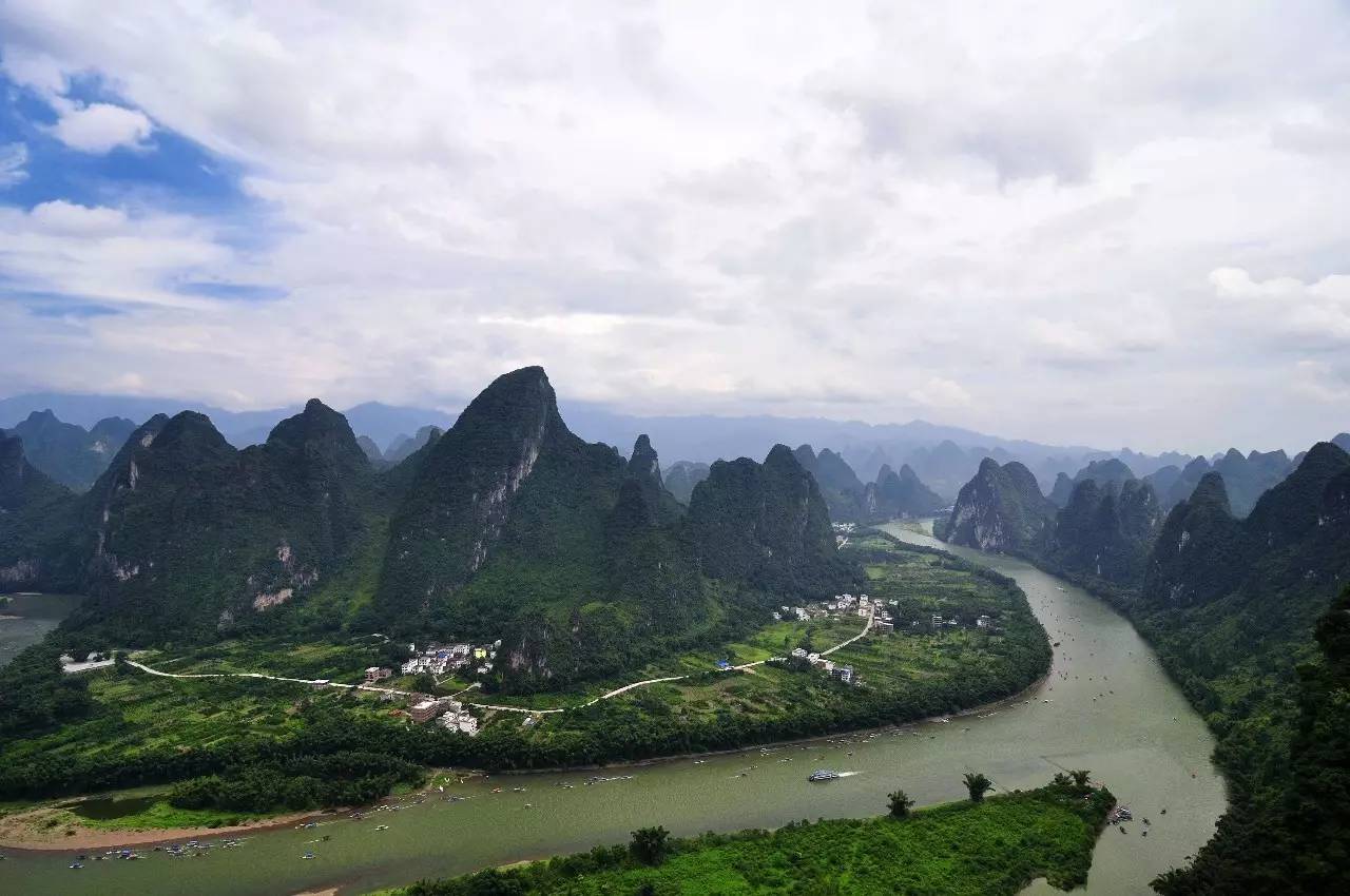 元宝山下,山水云间,悠悠闲云时光,恰好那时我也在