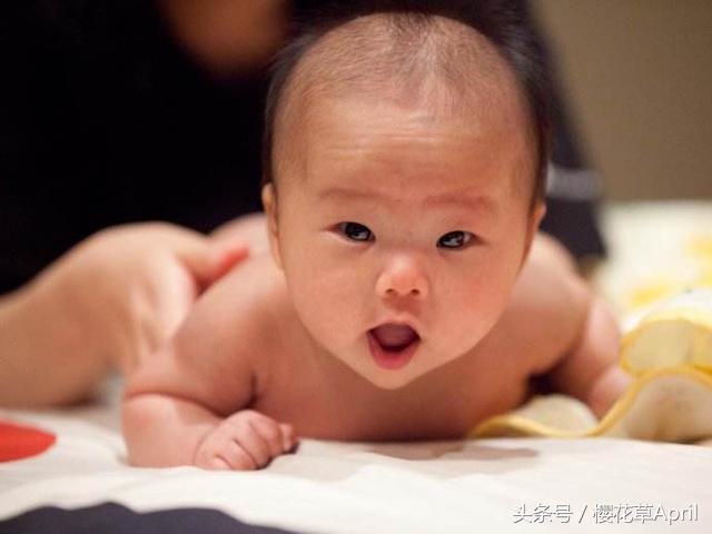 一月黄疸二月肠绞痛三月睡眠倒退,1月黄疸2月肠绞痛3月睡眠倒退