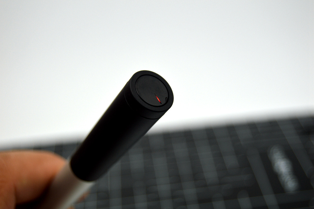 0.1mm精准测距，一划即测，千元售价是否超值