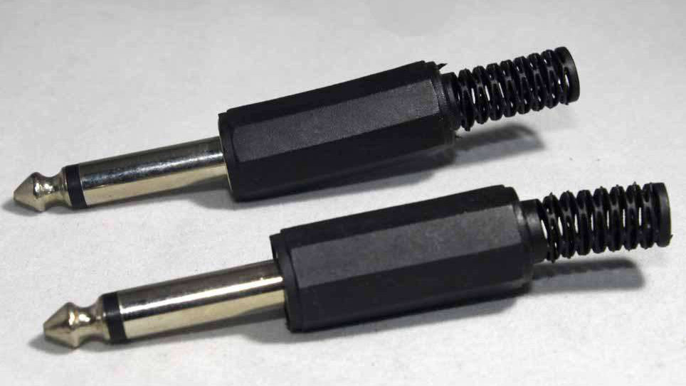 手机耳机的圆孔插头都是通用的吗,耳机插头和手机插口不一样怎么办