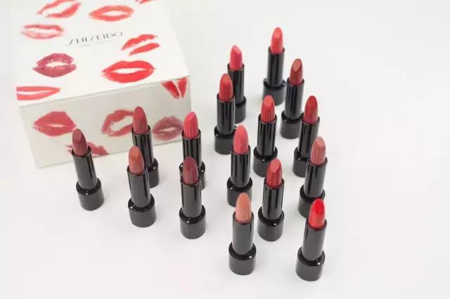 母亲节送年轻妈妈什么样的口红,母亲节给妈妈的口红