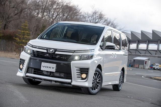 埃尔法与宝骏730,丰田缩小车型