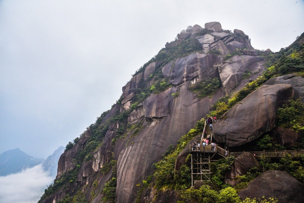 北石：江西上饶灵山告诉我，原来石头也可以一柱擎天！