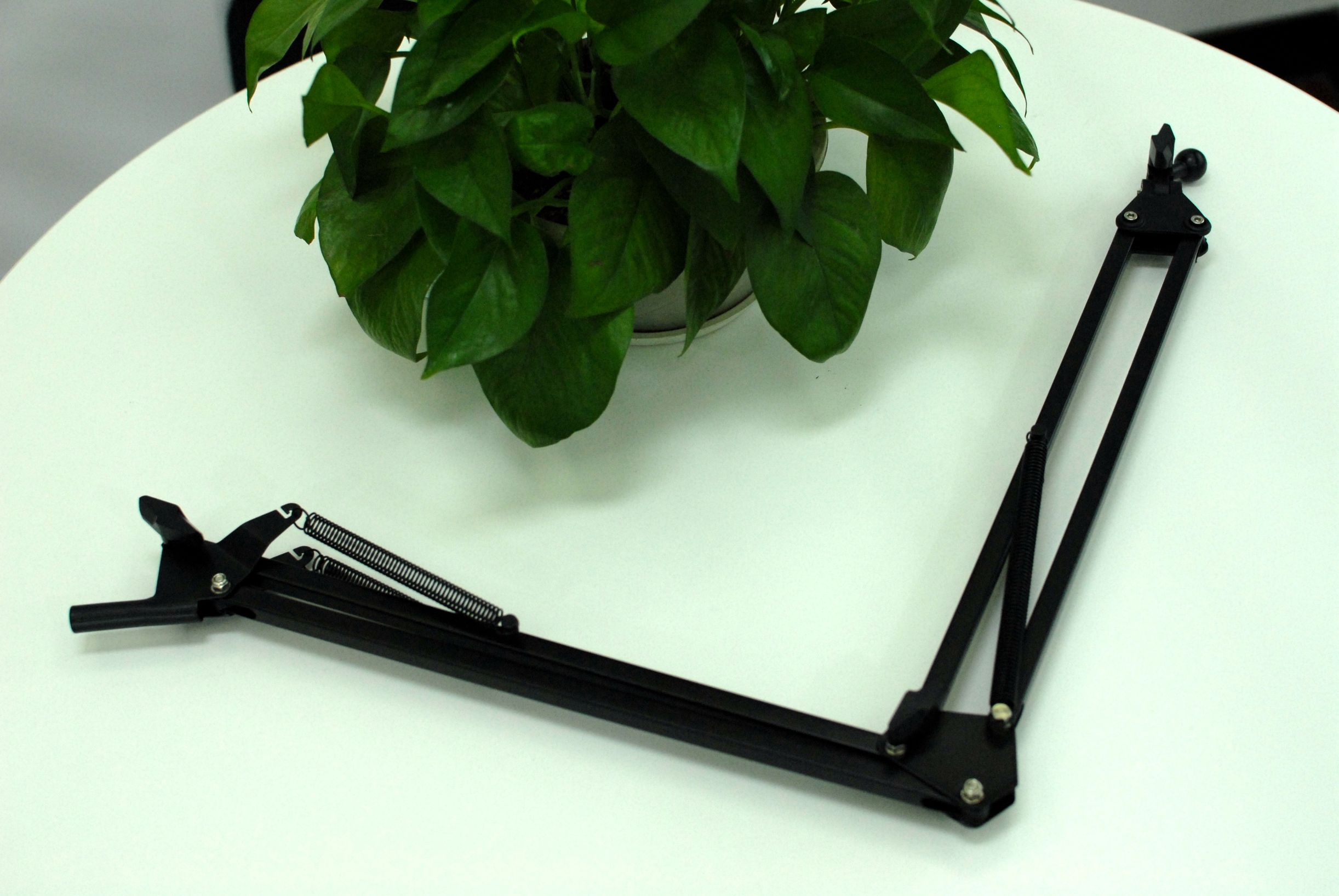 在床上躺着的懒人支架测评,用懒人支架并不意味着你就是懒人