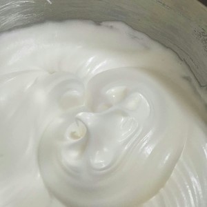 这款爆浆红丝绒蛋糕太好吃了,口感细腻的红丝绒蛋糕