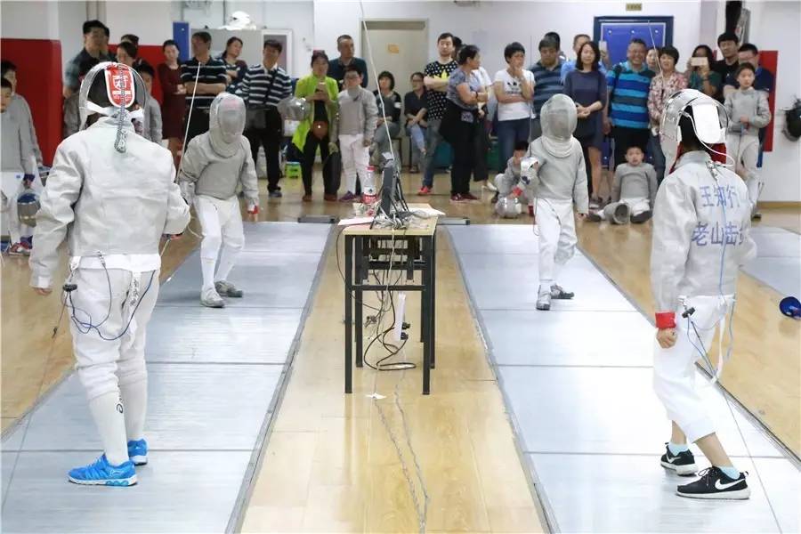 萌娃击剑比赛,击剑比赛小孩子分组