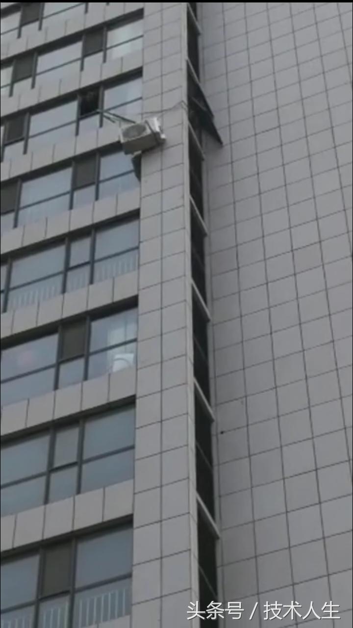 辛苦的空调安装师傅,苦逼维修师傅