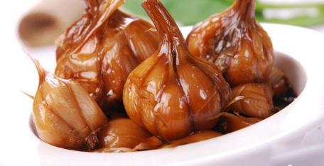 老人糖蒜腌制法,最经典的糖蒜制作方法