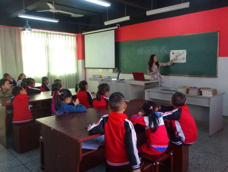 幼儿园小学生活什么样子,小学长什么样的呢