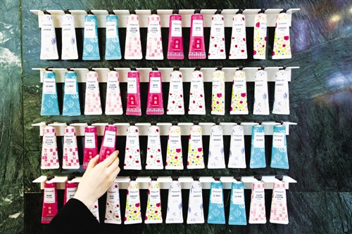 祸起原料供应商爱茉莉深陷“毒牙膏”漩涡