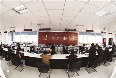 厚植创新生态激发创新创造热情,深化简政放权激发市场活力