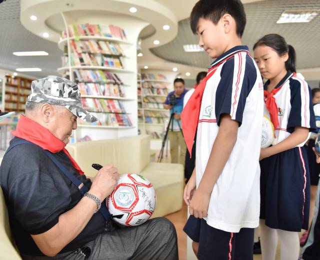 high爆全场的年会游戏,high爆全场高清