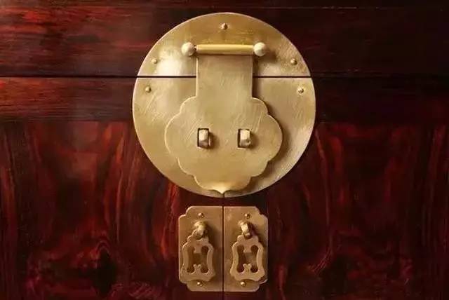 红木家具铜件的讲究,红木家具上的小细节