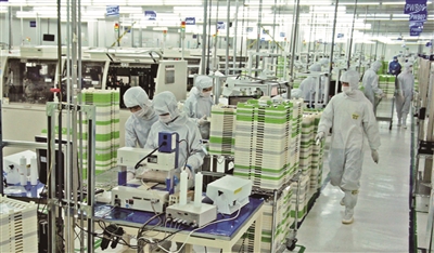 厚植创新生态激发创新创造热情,深化简政放权激发市场活力