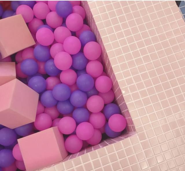 可乐、面包、地铁……都是粉色的！广州的粉色控们还等什么？