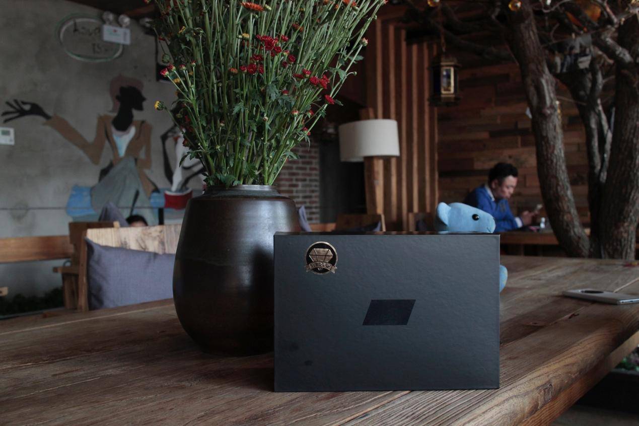 微鲸变维打击小米乐视:私人移动影院,一秒自动变焦