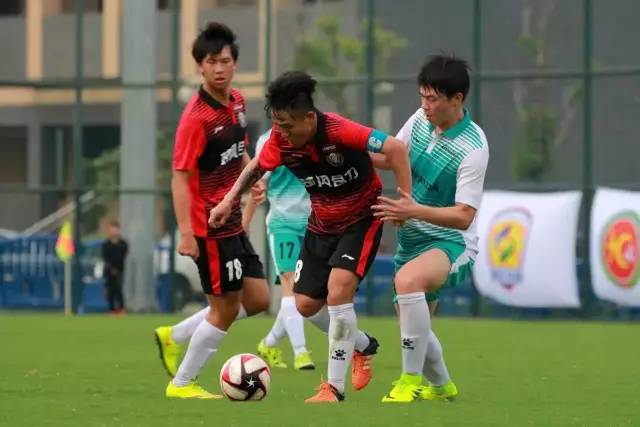 前武汉籍国脚助阵2017足球城超楚风合力3-2绝杀东风本田