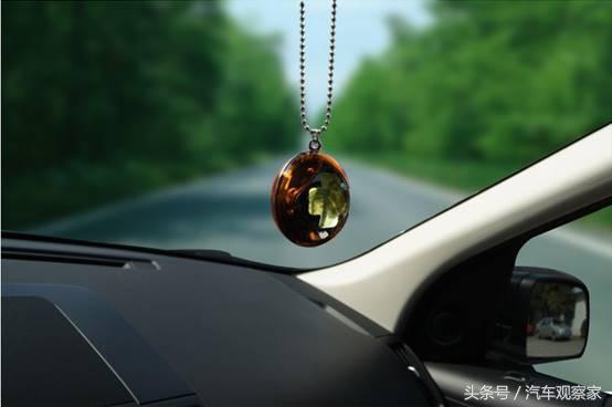 车内放什么摆件寓意好,车内保平安一般放什么摆件