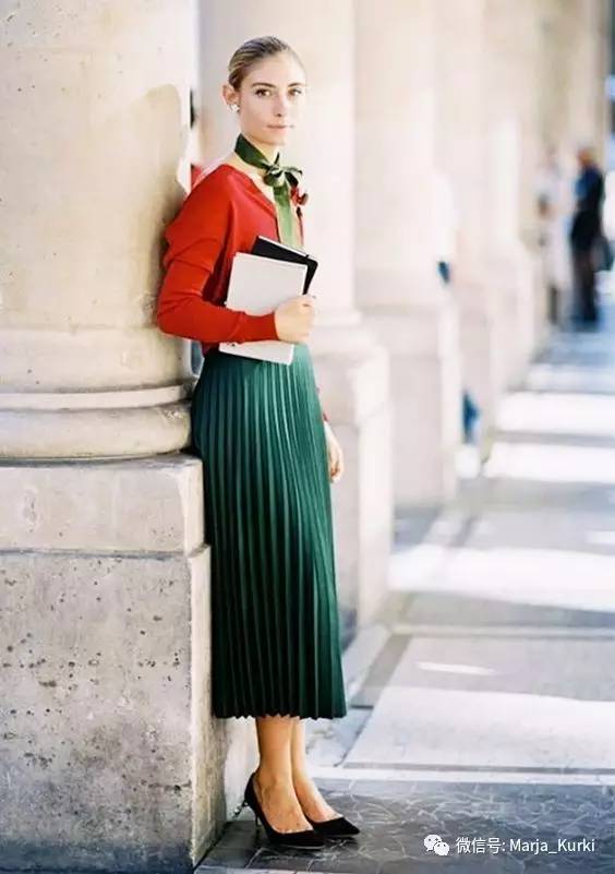 小方巾的时尚搭配,小方巾怎么系有高级感