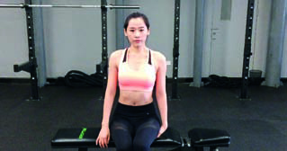 想要穿衣好看必练直角肩,穿衣好不好看全靠肩