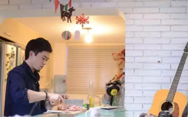 日食记里面的姜老刀的长相,日食记的姜老刀和女朋友照片